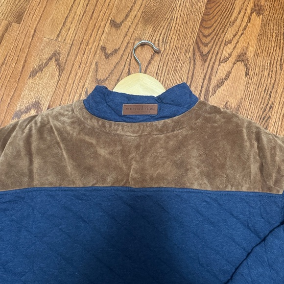 Vineyard Vines Quarter Zip - Picture 5 of 5